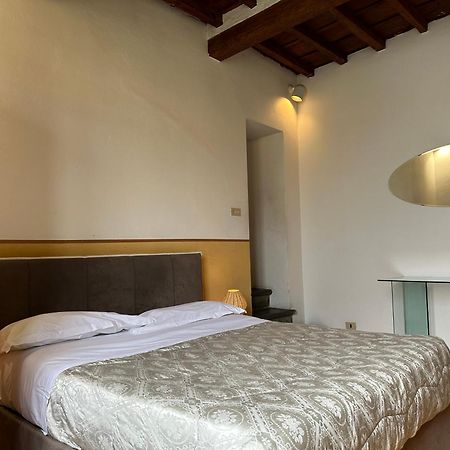 Ponte Vecchio Tower Apartment Firenze Bagian luar foto