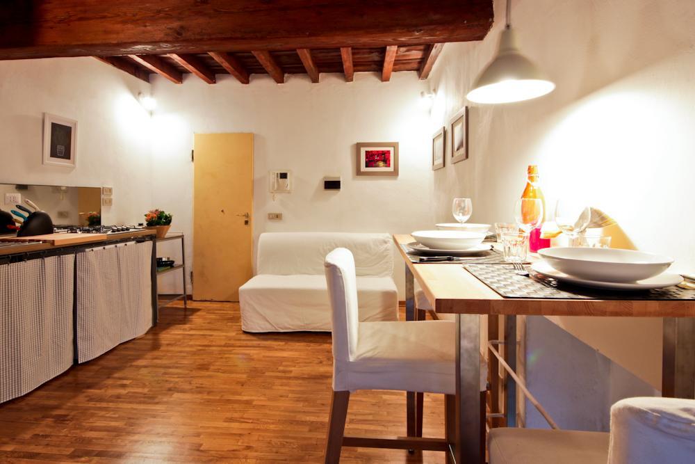 Ponte Vecchio Tower Apartment Firenze Bagian luar foto